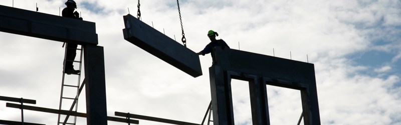 Silhuet af byggearbejde